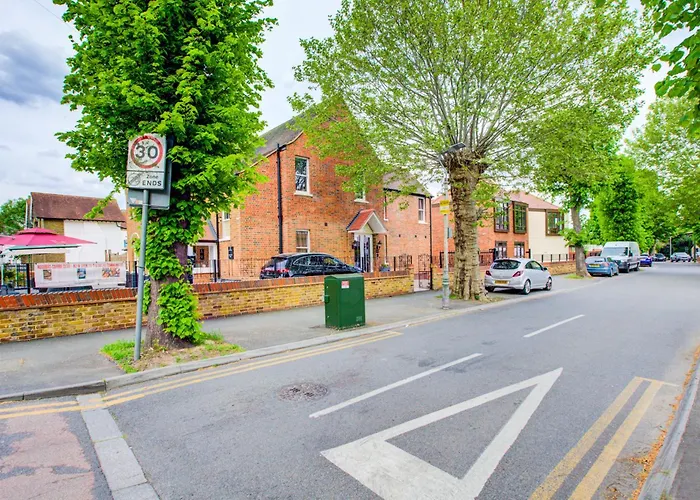 Rosemay Boutique Hotel Near Heathrow Airport