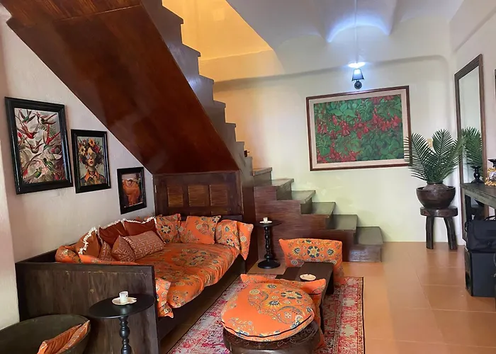 Casa Manalo Guest House