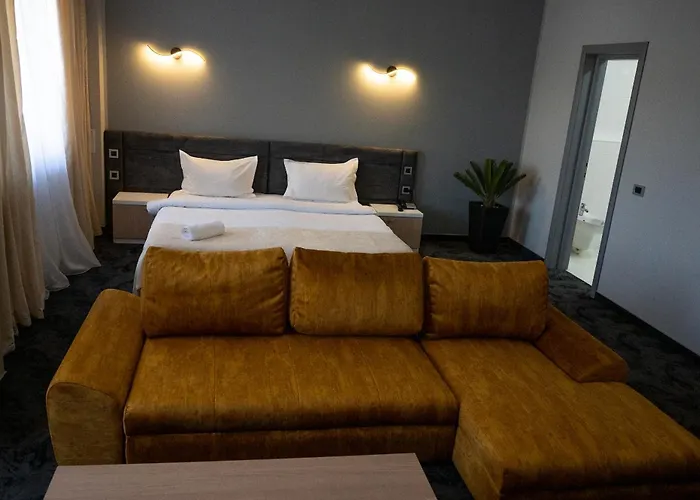 Black Tulip Hotel