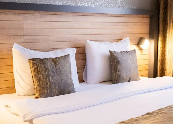 Çağ Otel
