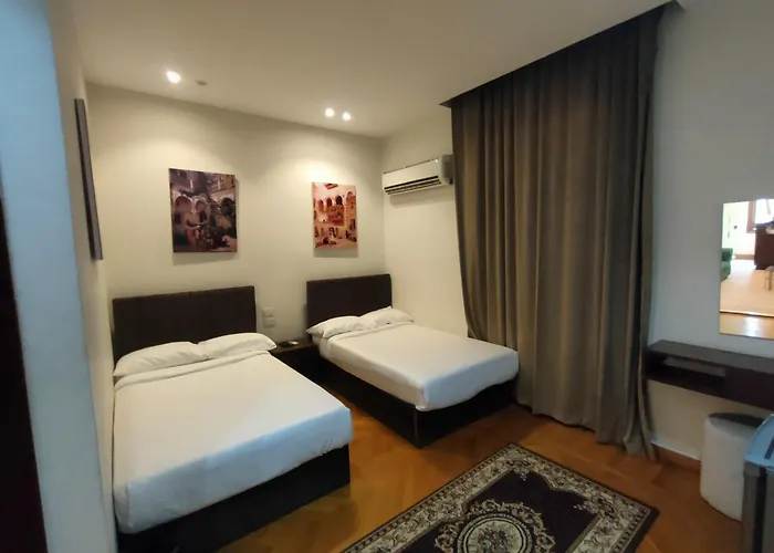 Talaat Harb Hotel