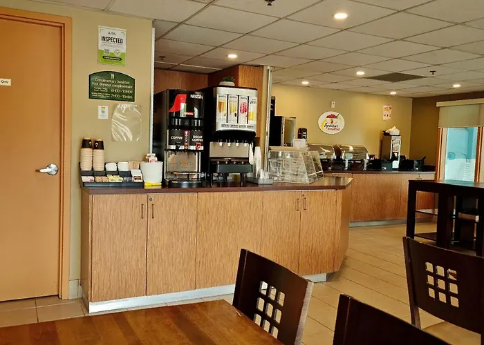 Super 8 By Wyndham Midland