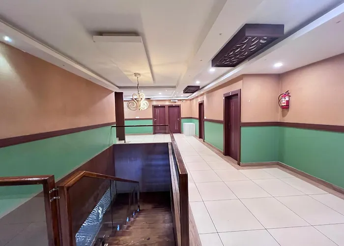 Near Calicut International Airport - Hotel Faris