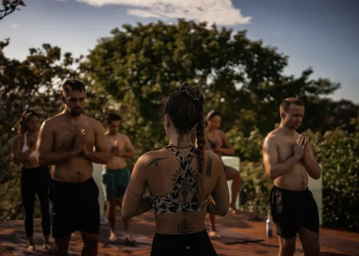 Jungles Edge Hotel, Jiu Jitsu, Muay Thai Retreat Center