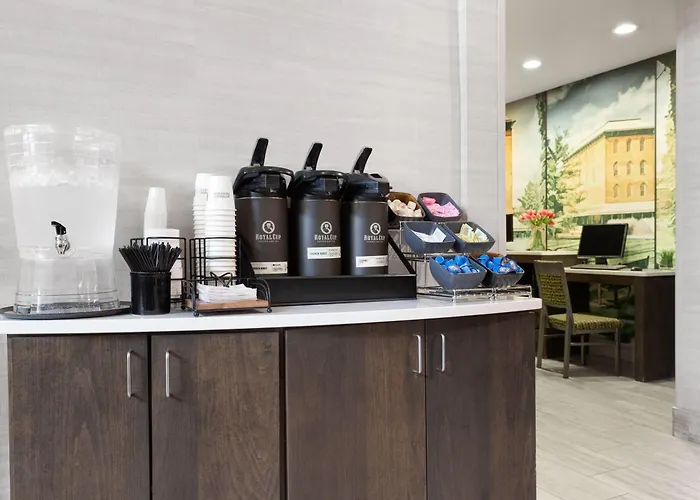 La Quinta By Wyndham Columbus - Edinburgh
