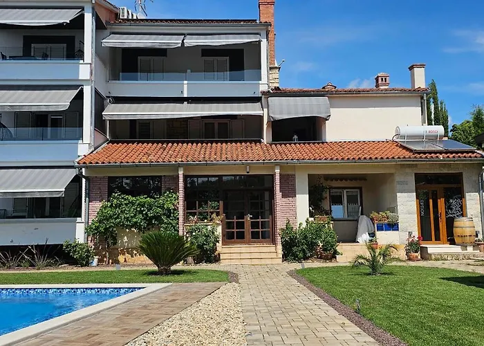 Aura Residence