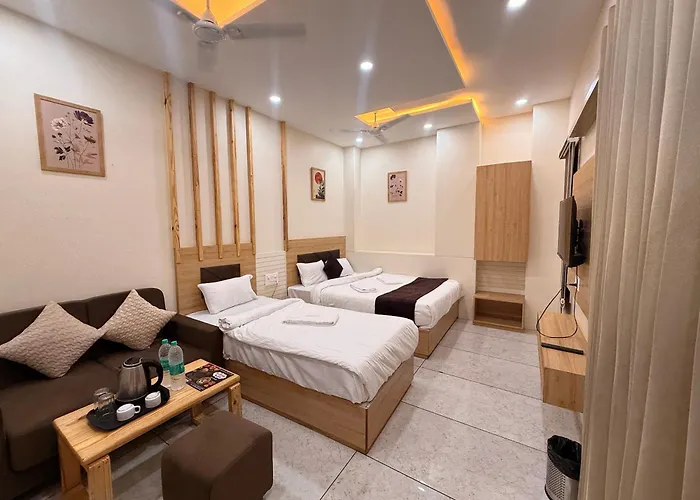 Hotel Kusum Kunj