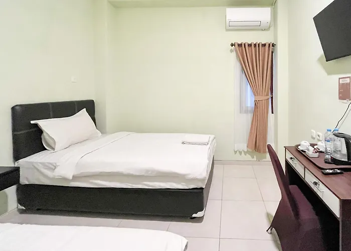 Hotel Permai Syariah Redpartner Sananwetan Blitar
