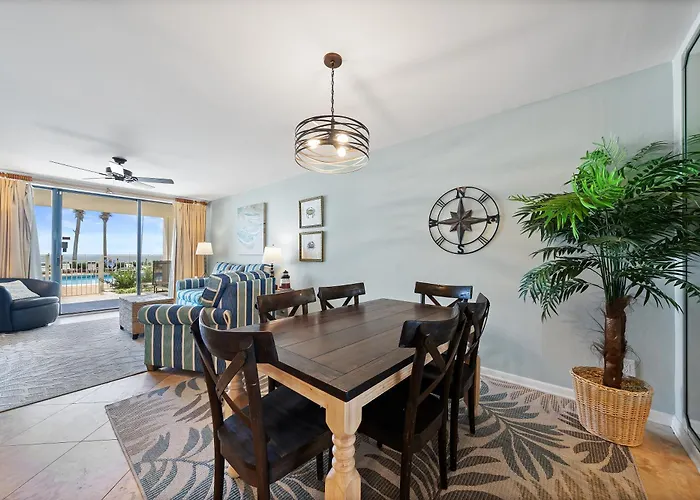 Windward Pointe Condominiums