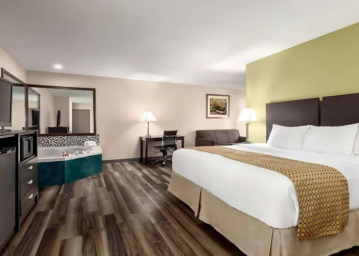 Baymont By Wyndham Monroe