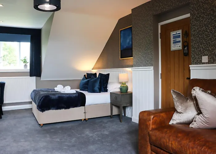 The Gateway Hotel