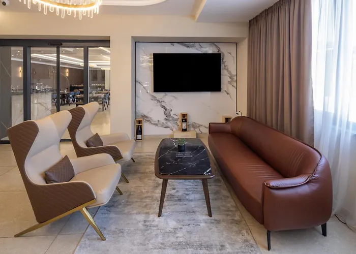 Nobel West Hotel