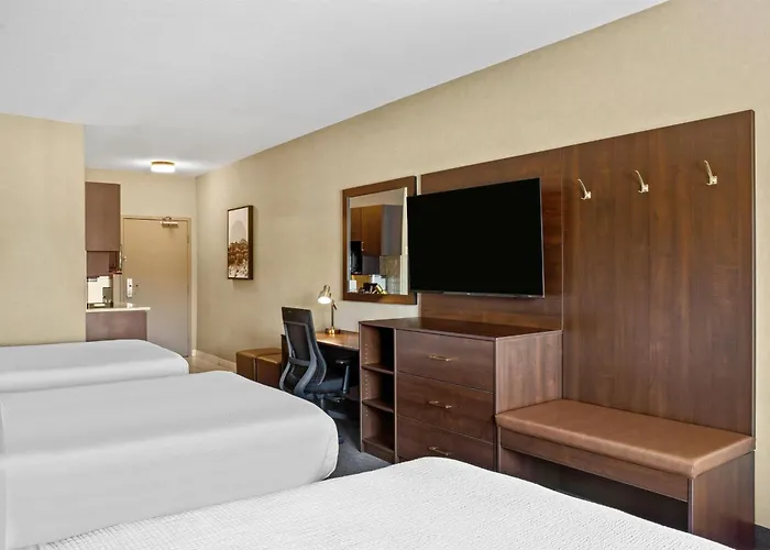Ramada By Wyndham Drumheller Hotel & Suites