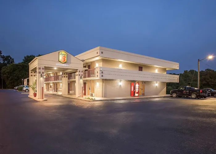 Super 8 By Wyndham Commerce