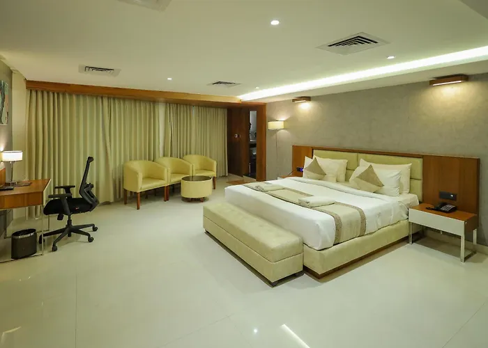 Royal Plaza Suites By Rak Rooms, Mangaluru