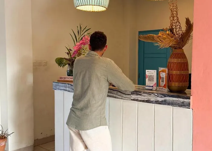Anjo Maumere Hotel & Restaurant