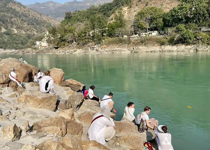 Anand Prakash Yoga Ashram & Retreat Center