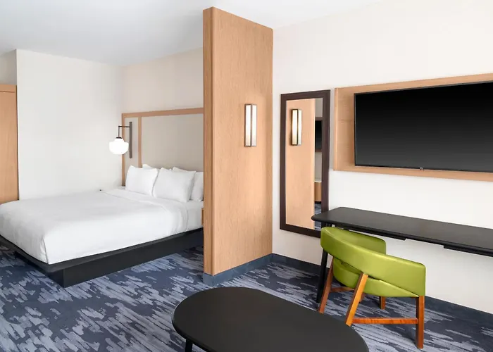 Fairfield By Marriott Inn & Suites Detroit Taylor