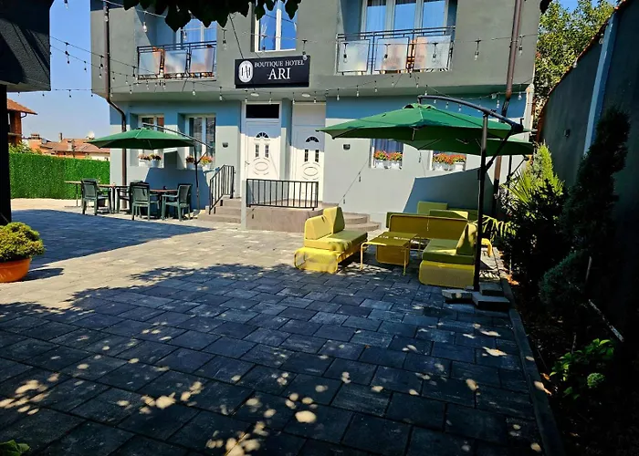 Hotel Ari