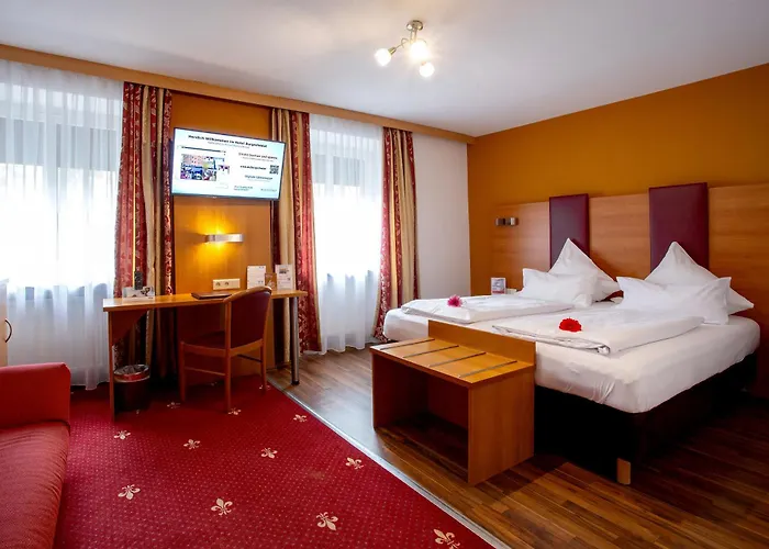 TIPTOP Hotel Burgschmiet Garni
