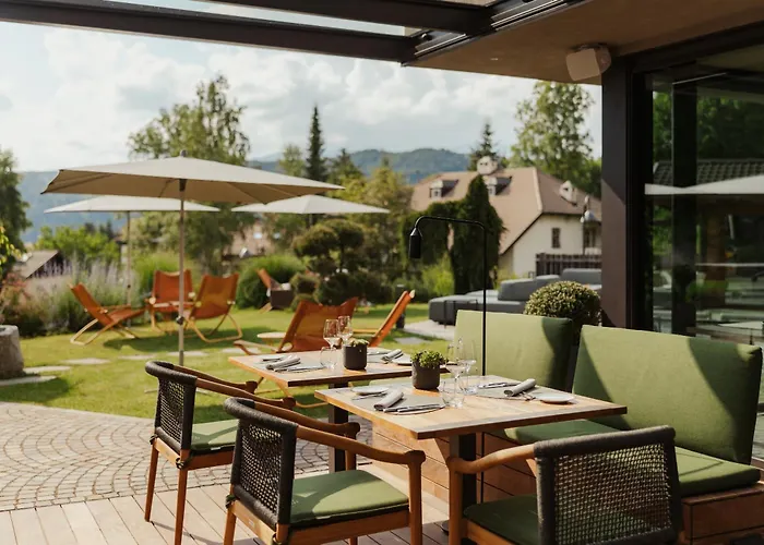 Waldrast - Forestside Living