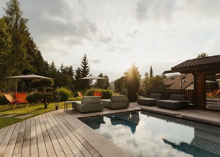 Waldrast - Forestside Living