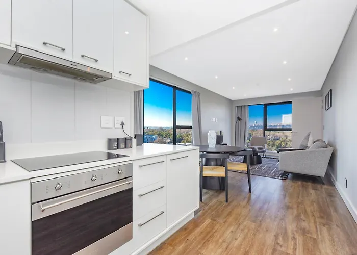 Deluxe Self-Catering Apartment | Park Central