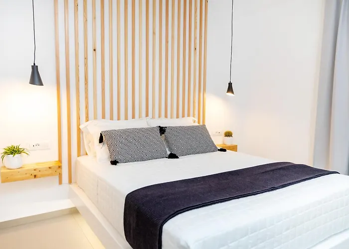 Alenor City Hotel