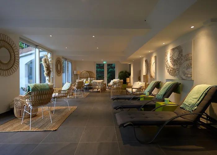 KIRCHERS PARK-HOTEL KAISERSTUHL Garni