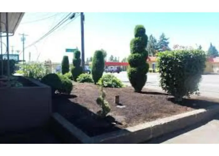 Del Rancho Motel By Townhouse Portland Or Hwy 205