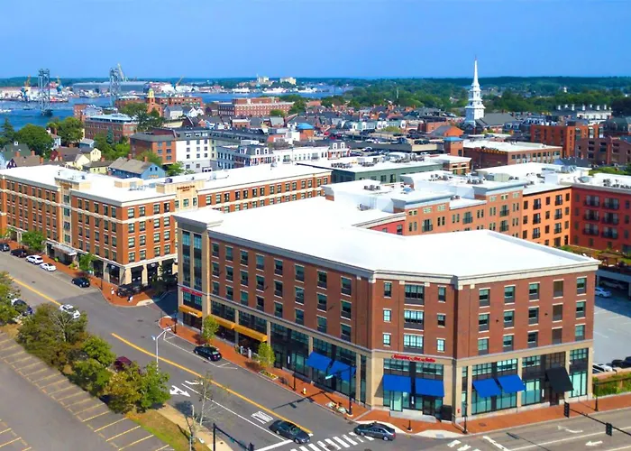 Hampton Inn & Suites Portsmouth Downtown