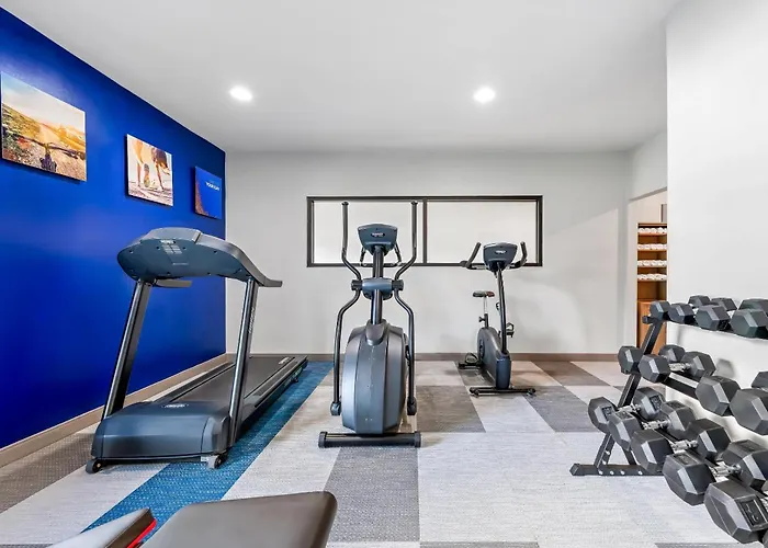 Comfort Inn & Suites River City Decatur