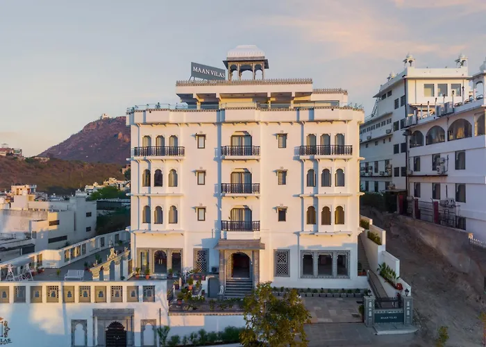 Maan Vilas Swimming Pool Boutique Hotel In Udaipur