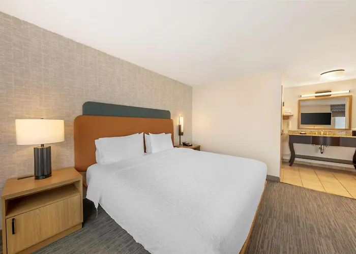Hampton Inn & Suites Moreno Valley