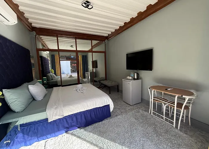 Lawson'S Beach Resort
