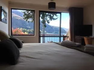 Hawea Hotel