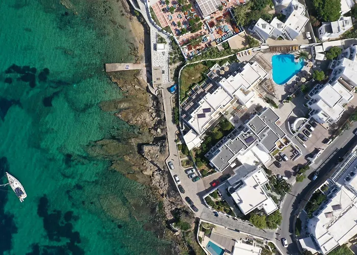 Poseidon Hotel Suites