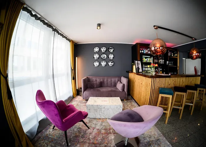 Nikii City Hotel