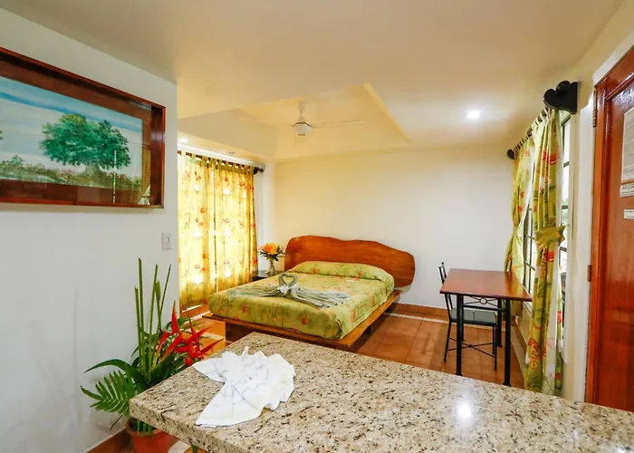 Hotel Verde Mar Direct Beach Access