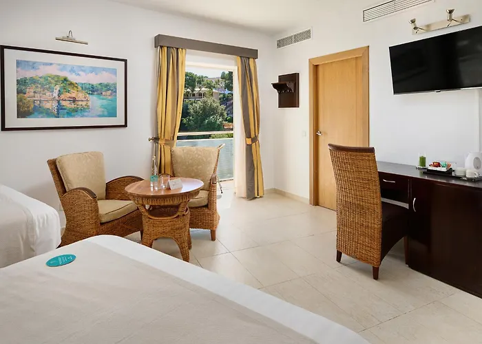 Hotel Apartamentos Cala Santanyi