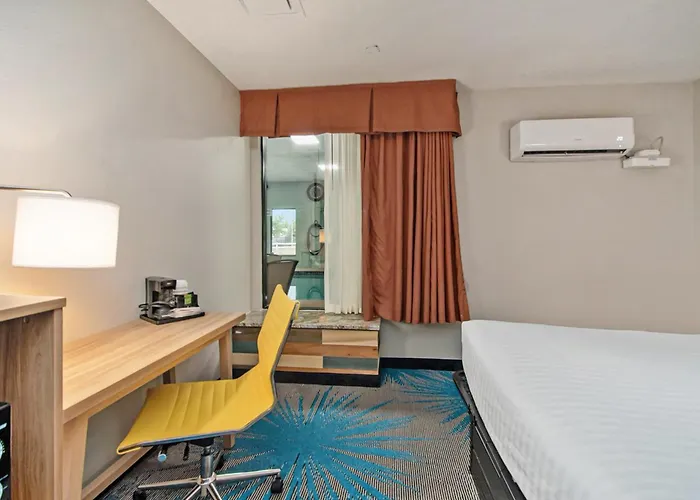 Days Inn & Suites By Wyndham Mt Pleasant
