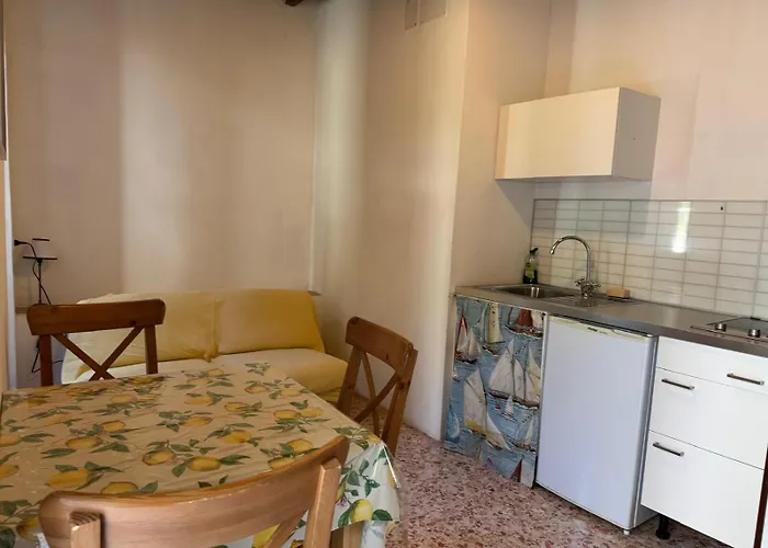 Pra De La Fam Hotel & Apartments
