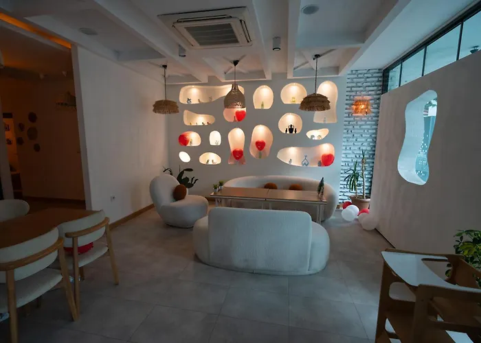 Devin Otel
