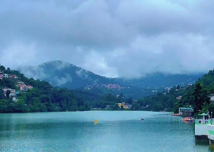 Joeys By The Lakeside, Bhimtal
