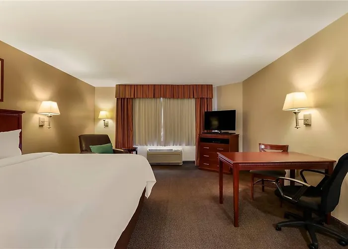 Mainstay Suites Fitchburg - Madison