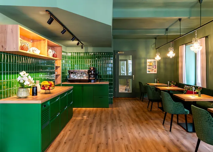 Newly Renovated Boutique Hotel Vier Jahreszeiten In The Heart Of Salzburg