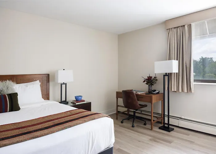 The Andrew Hotel