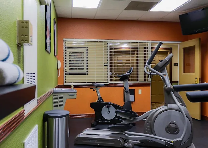 Best Western Plus Hobby Airport Inn & Suites
