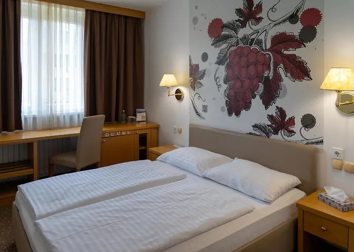 Hotel Piramida