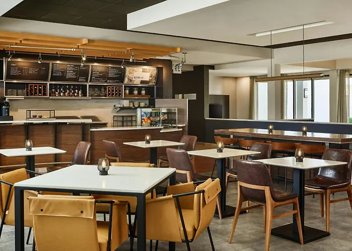 Courtyard By Marriott Boulder
